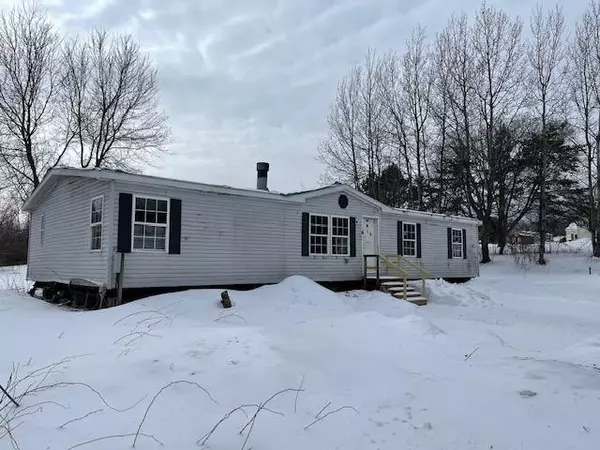 155 Sand RD, Morrisonville, NY 12962