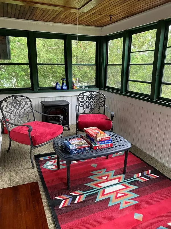 Lake Placid, NY 12946,22 Elm ST