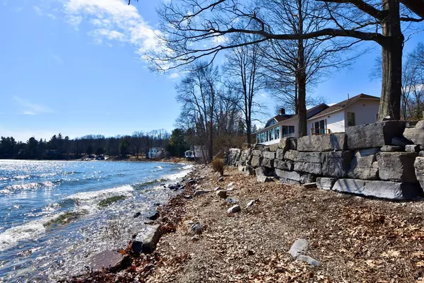 Willsboro, NY 12996,124 Sabousin DR