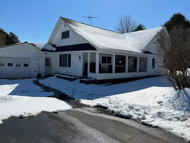 1922 Guide Board RD, Schuyler Falls, NY 12985