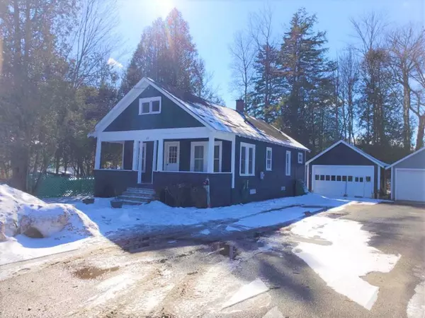 11 Canaras AVE, Saranac Lake, NY 12983