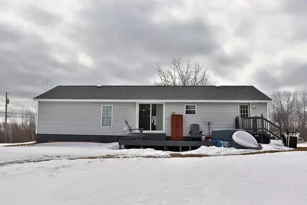 West Chazy, NY 12992,478 Laplante RD