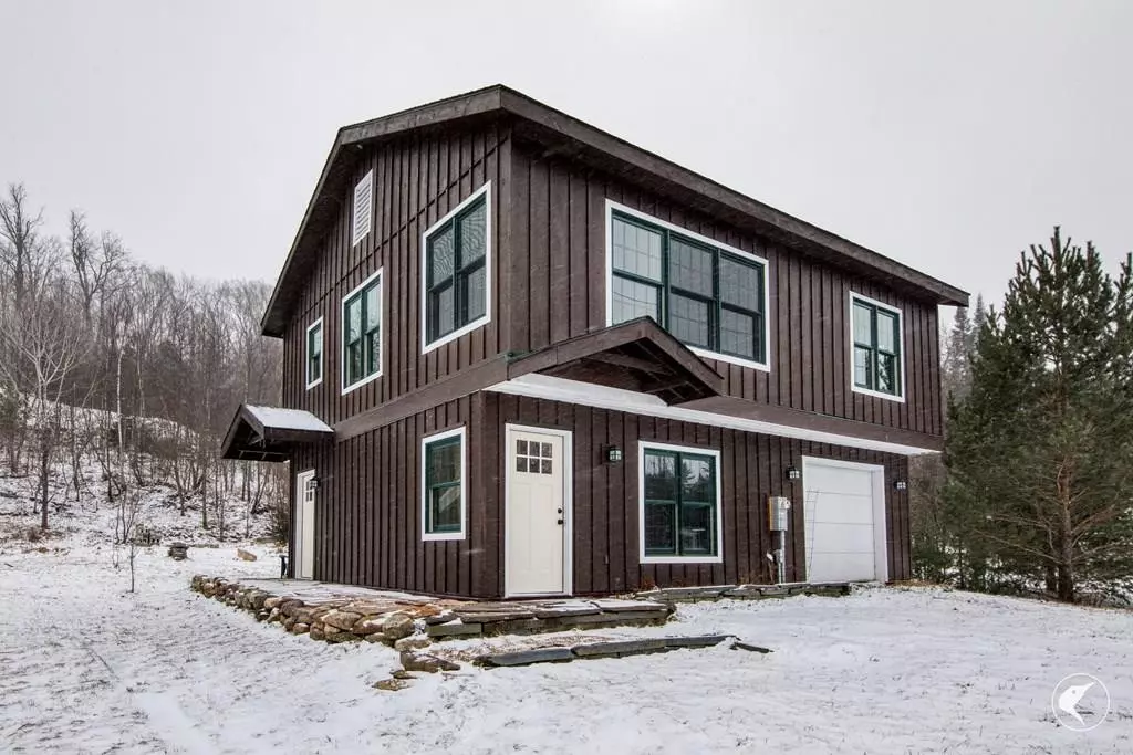 Saranac Lake, NY 12983,87 Duprey ST