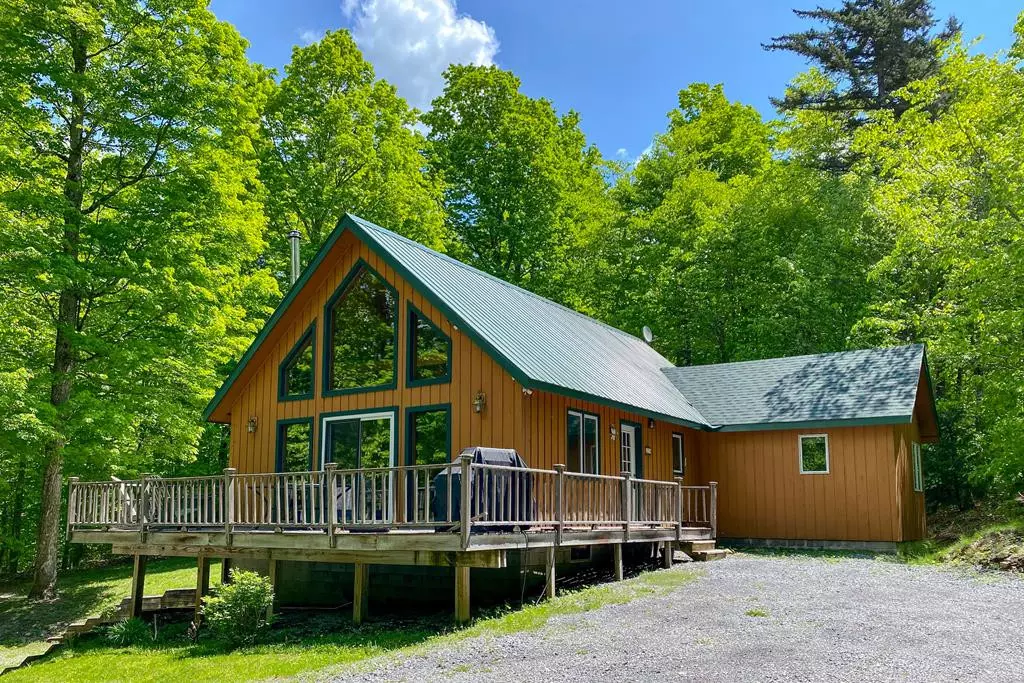 Inlet, NY 13360,70 Uncas RD