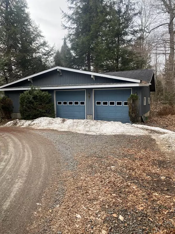 Lake Placid, NY 12946,29 RICKARD WAY