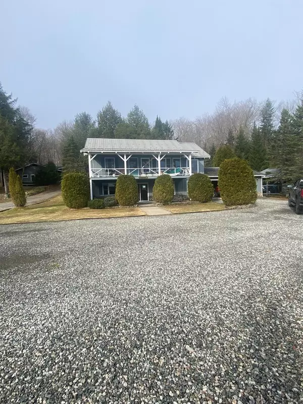 Lake Placid, NY 12946,29 RICKARD WAY