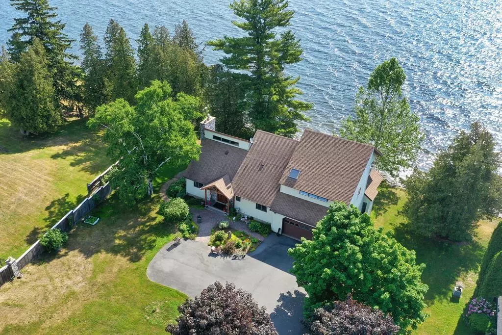 Peru, NY 12972,3678 Route 9