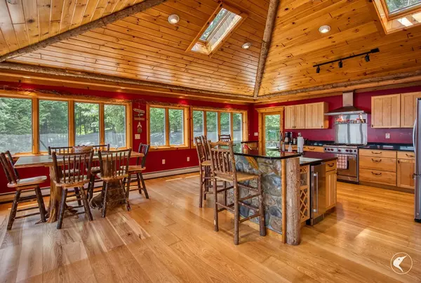 Keeseville, NY 12944,163 Corlear Bay