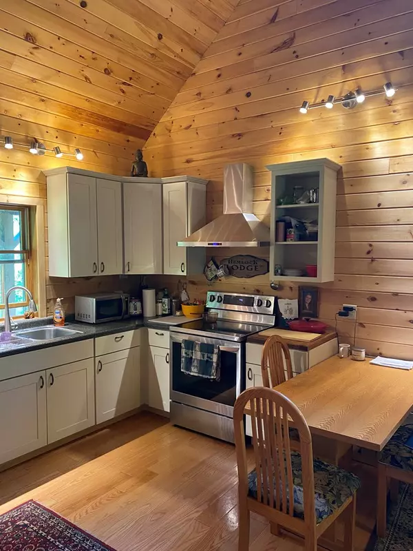 Elizabethtown, NY 12932,24 Brainards Forge RD