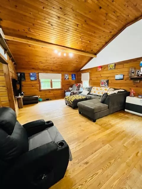 Beekmantown, NY 12901,409 Butler RD