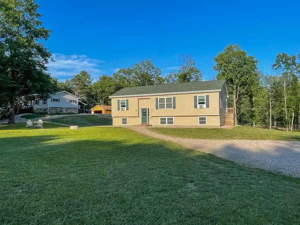 114 Vassar RD, Morrisonville, NY 12962