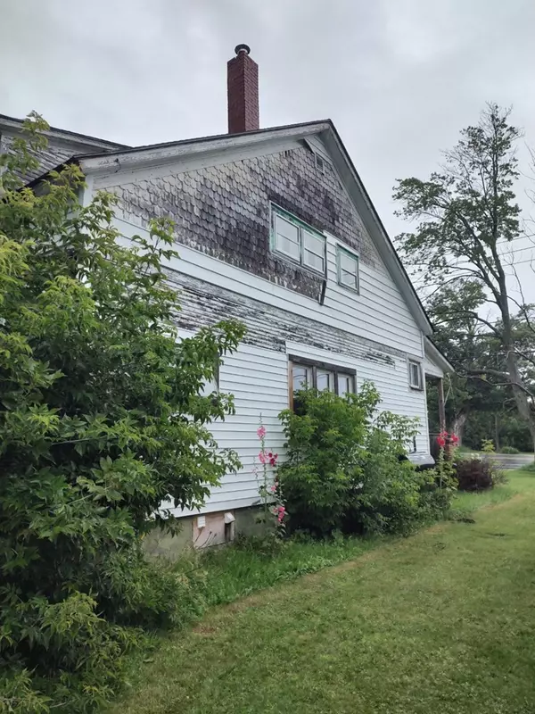 Chateaugay, NY 12920,6371 State Route 374