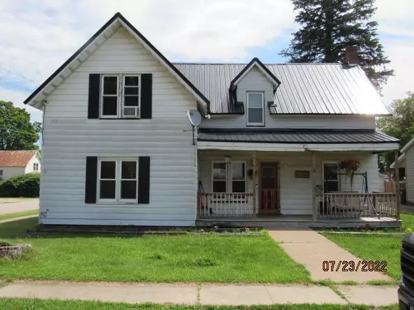16 Pearl ST, Brushton, NY 12916