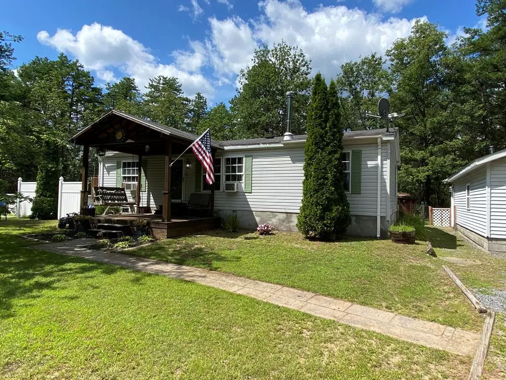 Keeseville, NY 12944,37 Ouellette CIR