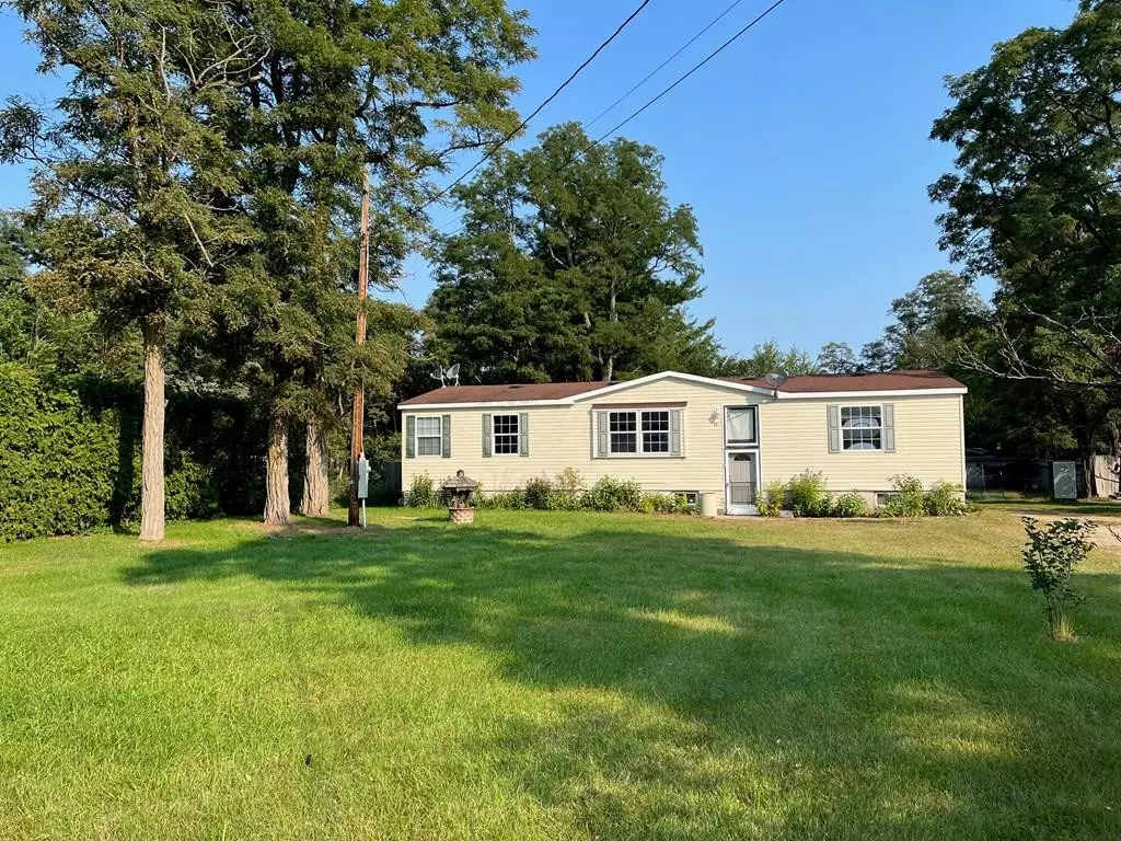 Keeseville, NY 12944,36 Kent ST