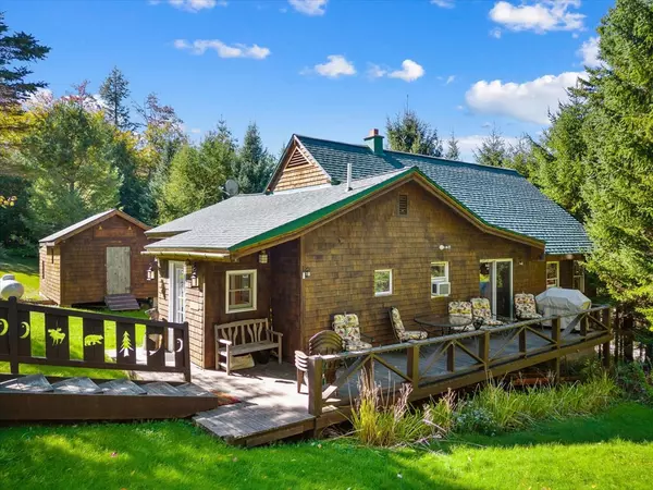 Old Forge, NY 13420,132 Palisades RD