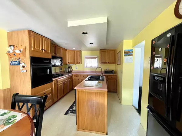 Moira, NY 12957,688 County Route 6