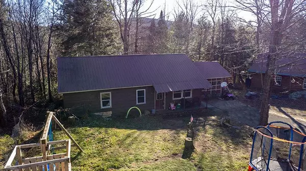 11 Arnold DR, Saranac Lake, NY 12983