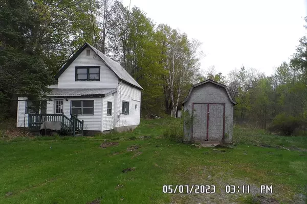 26 River ST, Morrisonville, NY 12962