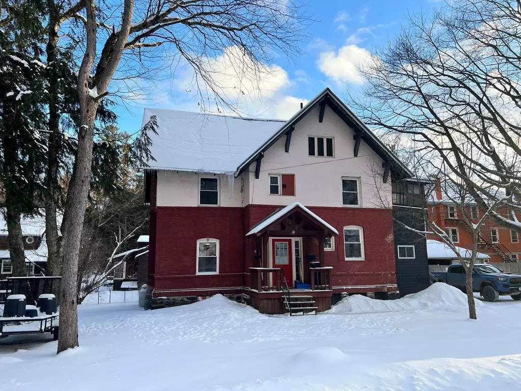 Saranac Lake, NY 12983,74 Baker ST