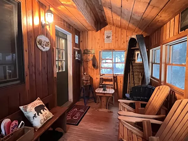 Long Lake, NY 12847,162 KICKERVILLE LN