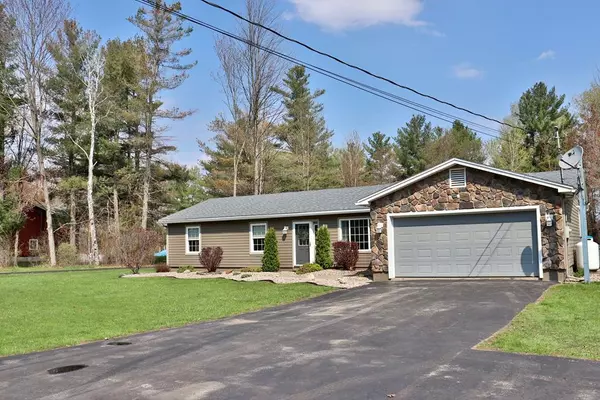 10 Rounds DR, Peru, NY 12972