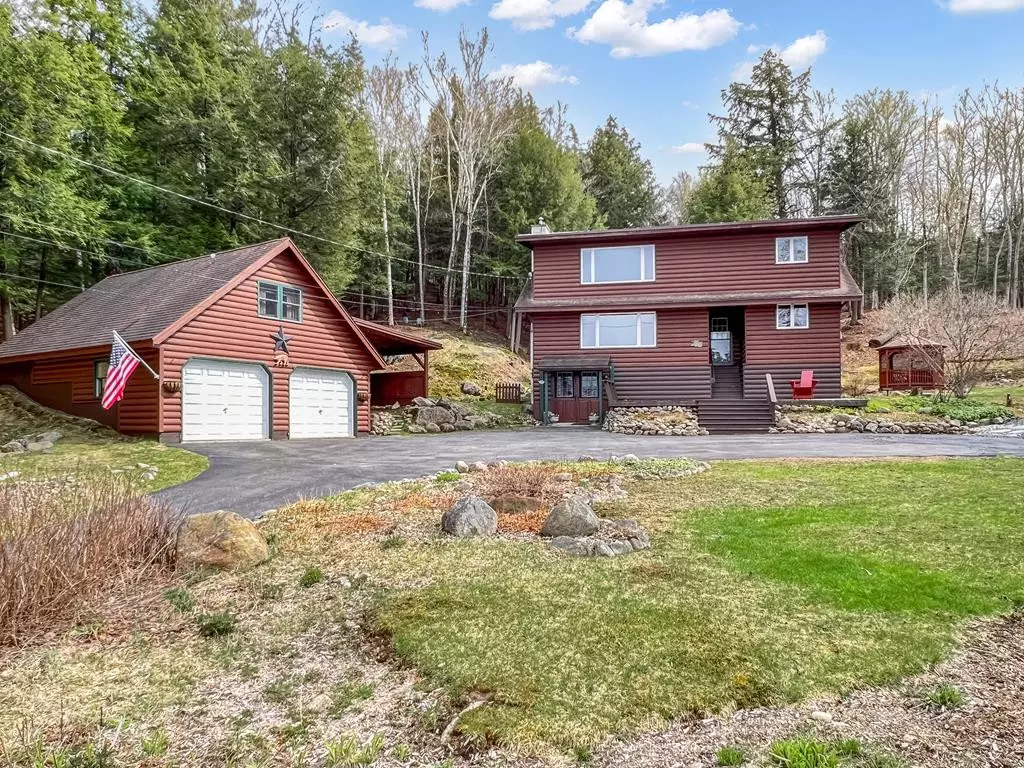 Long Lake, NY 12847,930 Deerland RD