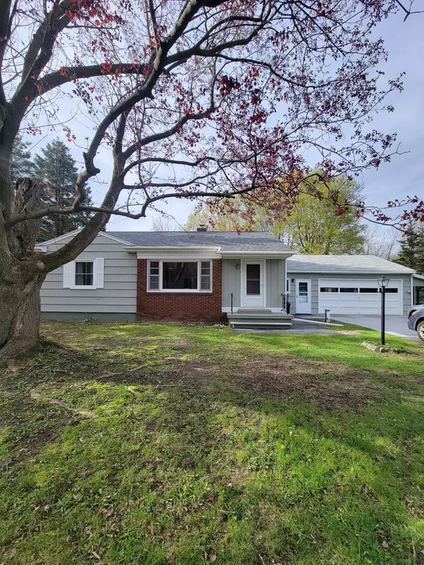 67 Lover's LN, West Chazy, NY 12992