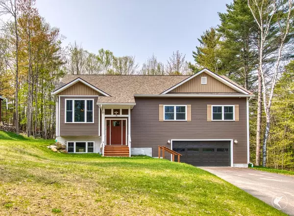 30 Rockland AVE, Saranac Lake, NY 12983