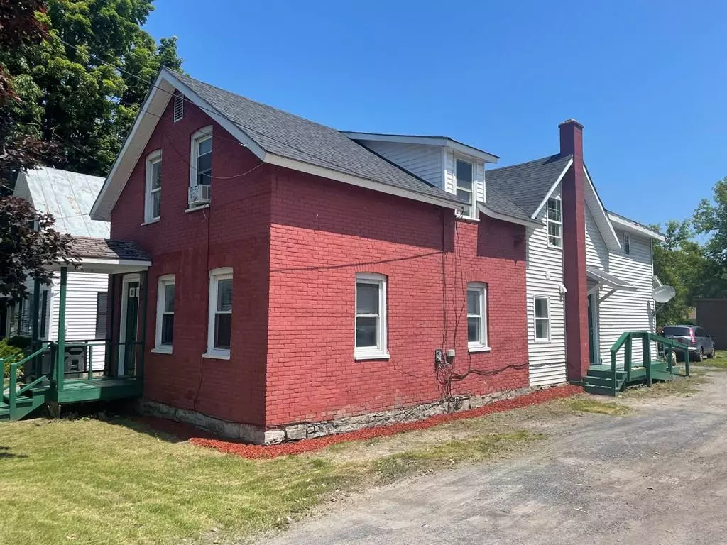 Plattsburgh, NY 12901,22 Weed ST