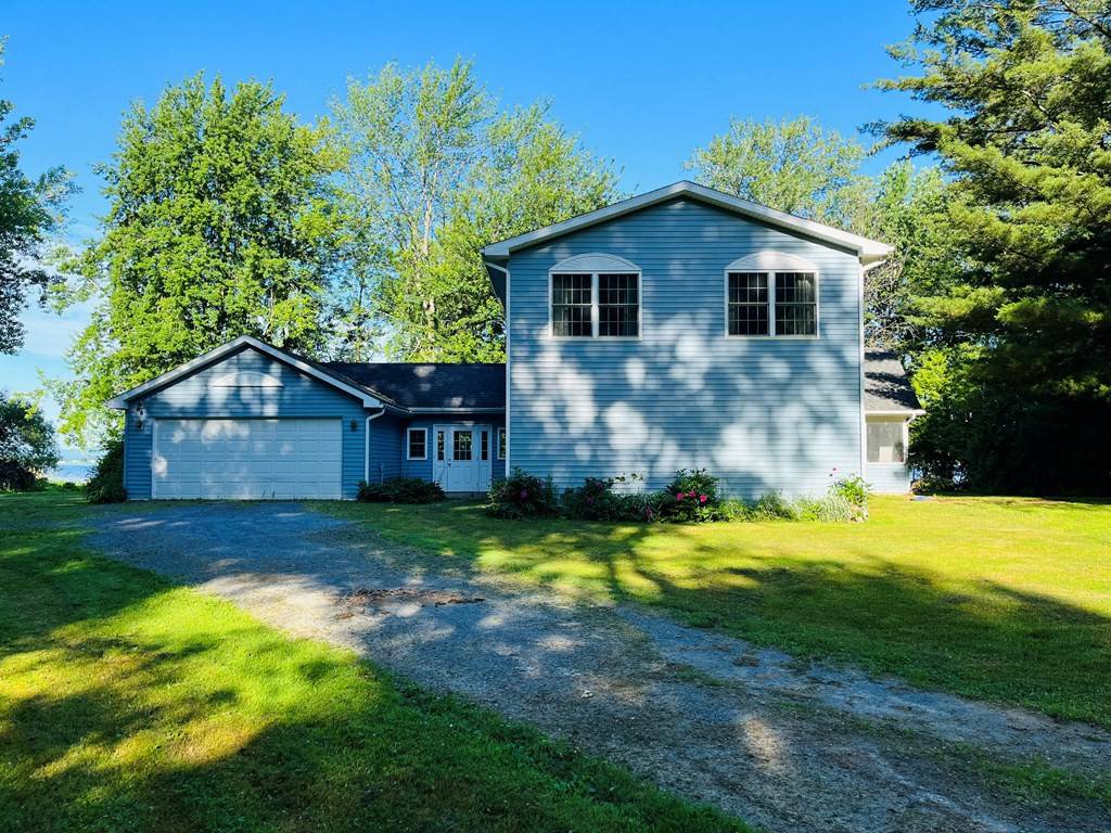 Champlain, NY 12919,228 Point Au Fer RD