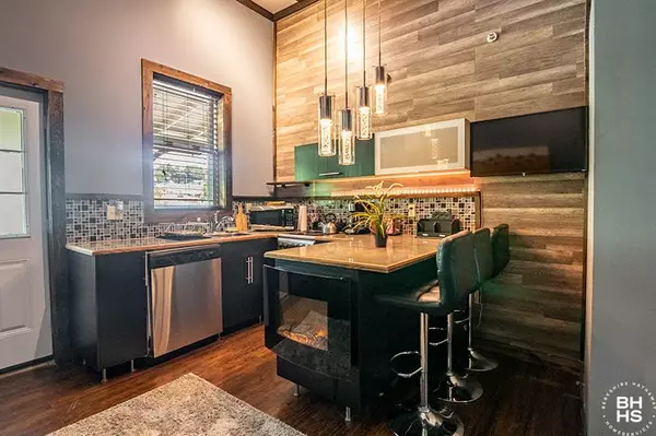 Lake Placid, NY 12946,6143 Sentinel RD #Unit # 4