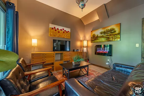 Lake Placid, NY 12946,6143 Sentinel RD #Unit # 2