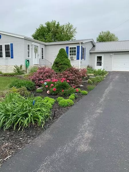 204 Davison RD, Mooers Forks, NY 12959