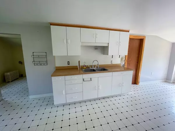 West Chazy, NY 12992,8502 Route 22