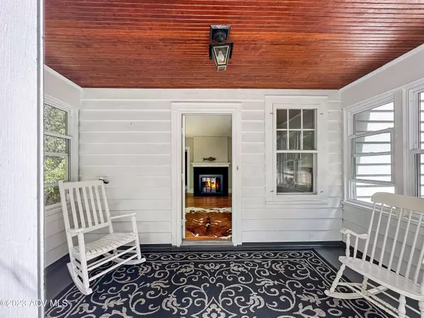 Saranac Lake, NY 12983,41 Seneca AVE