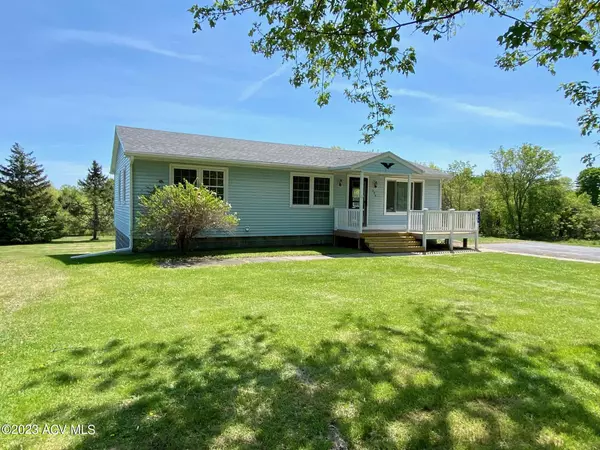 290 O'Neil RD, West Chazy, NY 12992