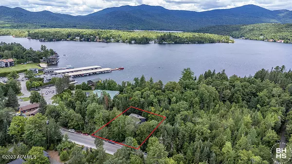 Lake Placid, NY 12946,261 Mirror Lake DR