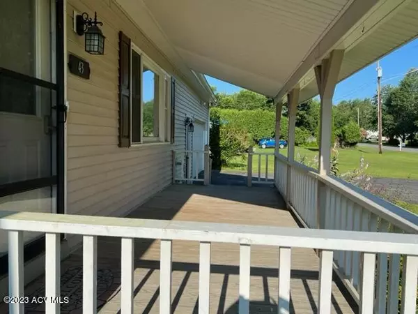 Morrisonville, NY 12962,43 Broadwell Road RD