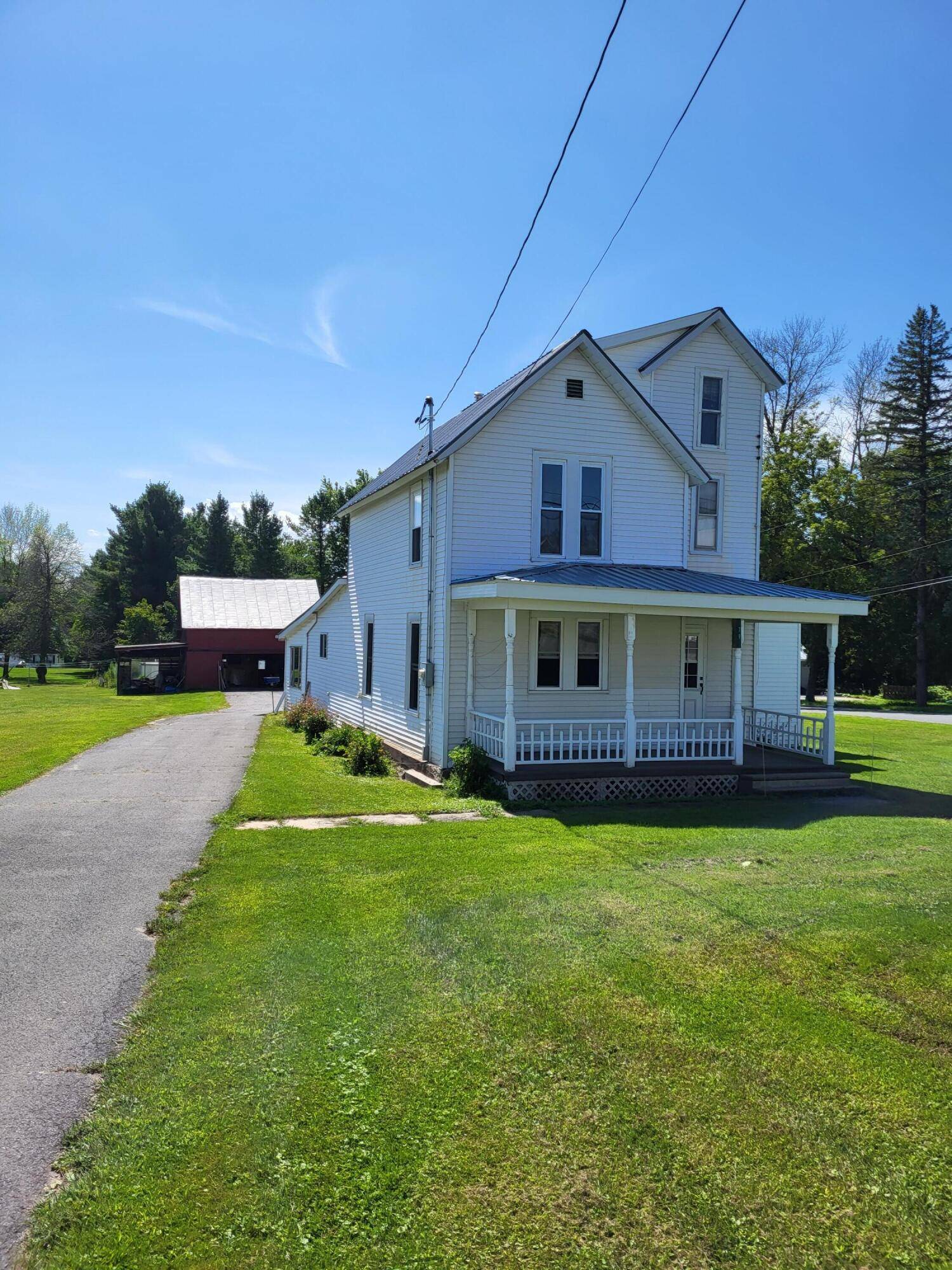 79 Elm ST, Champlain, NY 12919