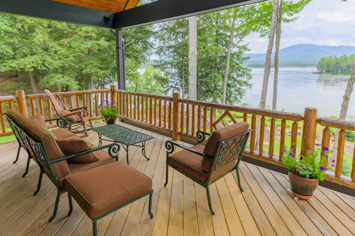 Saranac Lake, NY 12983,164 Oseetah Woods