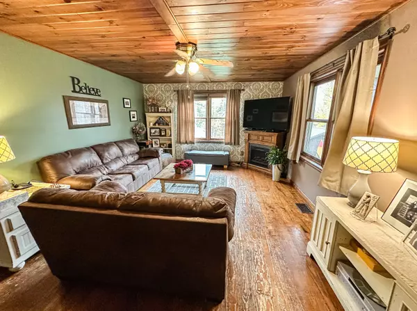 Schuyler Falls, NY 12985,441 Ore Bed RD