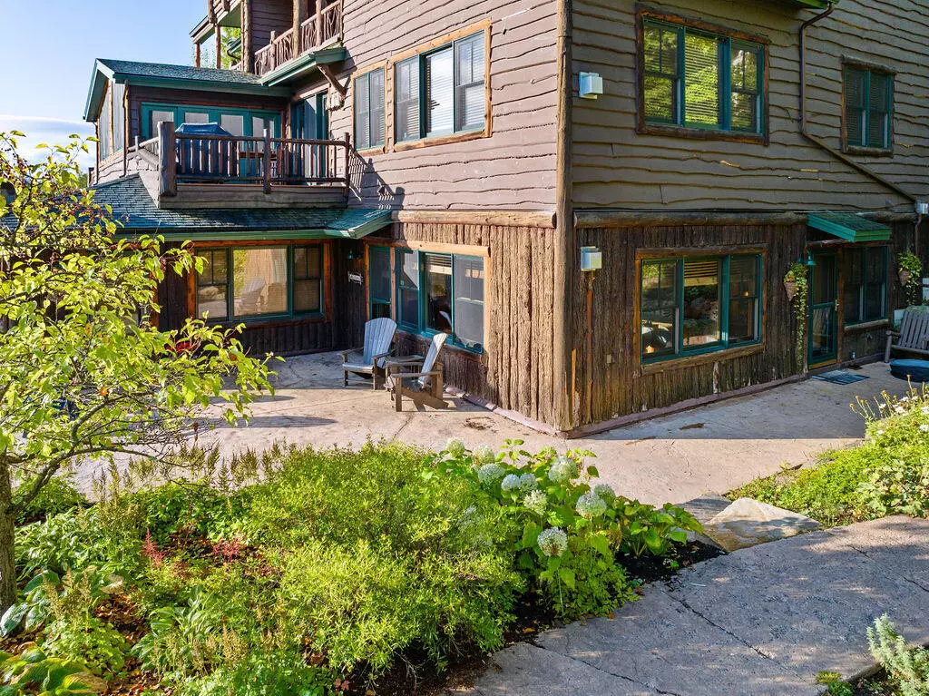 Lake Placid, NY 12946,351 Whiteface Inn Ln #Unit 8