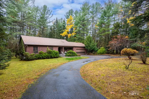 Lake Placid, NY 12946,8 Juniper Circle CIR