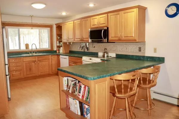 Morrisonville, NY 12962,659 General Leroy Manor RD