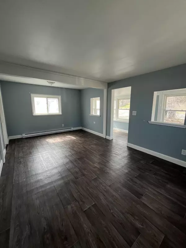 Keeseville, NY 12944,1828 Route 9