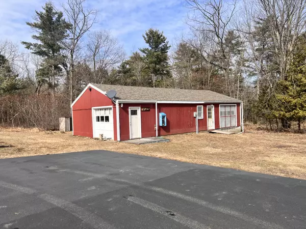 Keeseville, NY 12944,428 NY-373