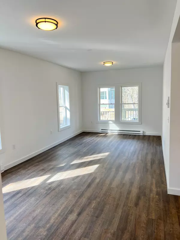 Saranac Lake, NY 12983,12 James ST