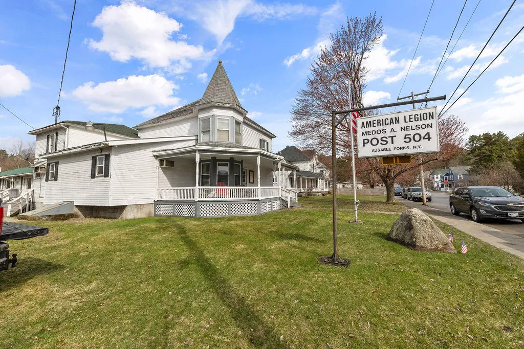 Au Sable Forks, NY 12912,11 McCrea ST