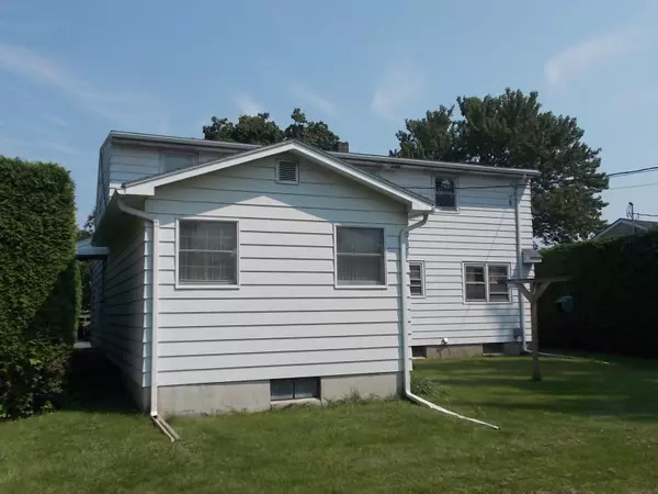Plattsburgh, NY 12901,38 Ollivetti PL